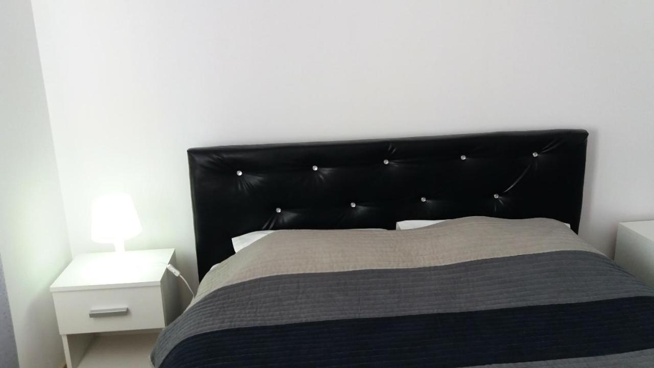 شقة Cazare Apartament Rasnov المظهر الخارجي الصورة